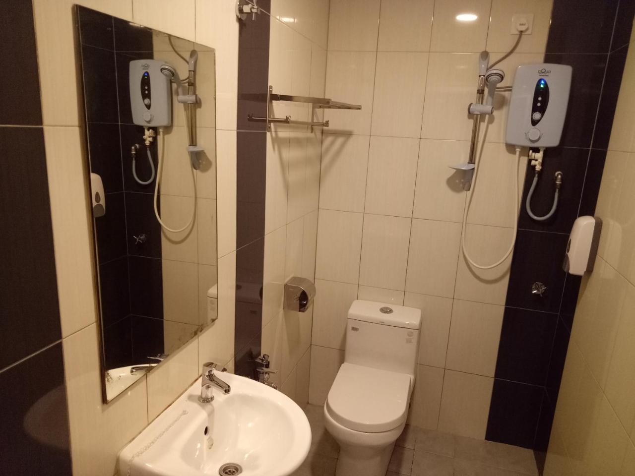 Hotel Sri Bernam Sabak Bernam Exteriör bild