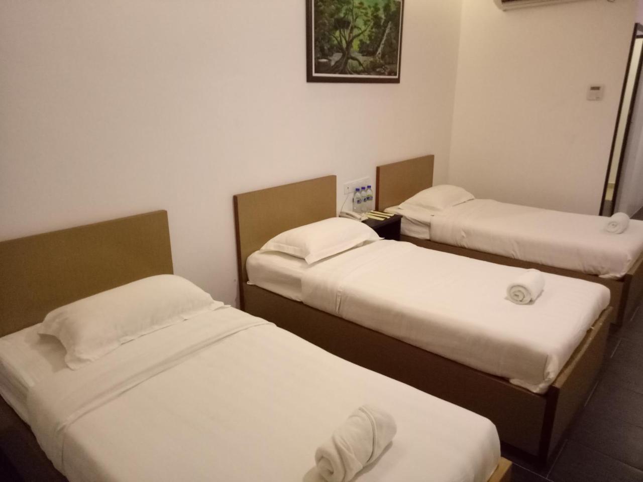 Hotel Sri Bernam Sabak Bernam Exteriör bild