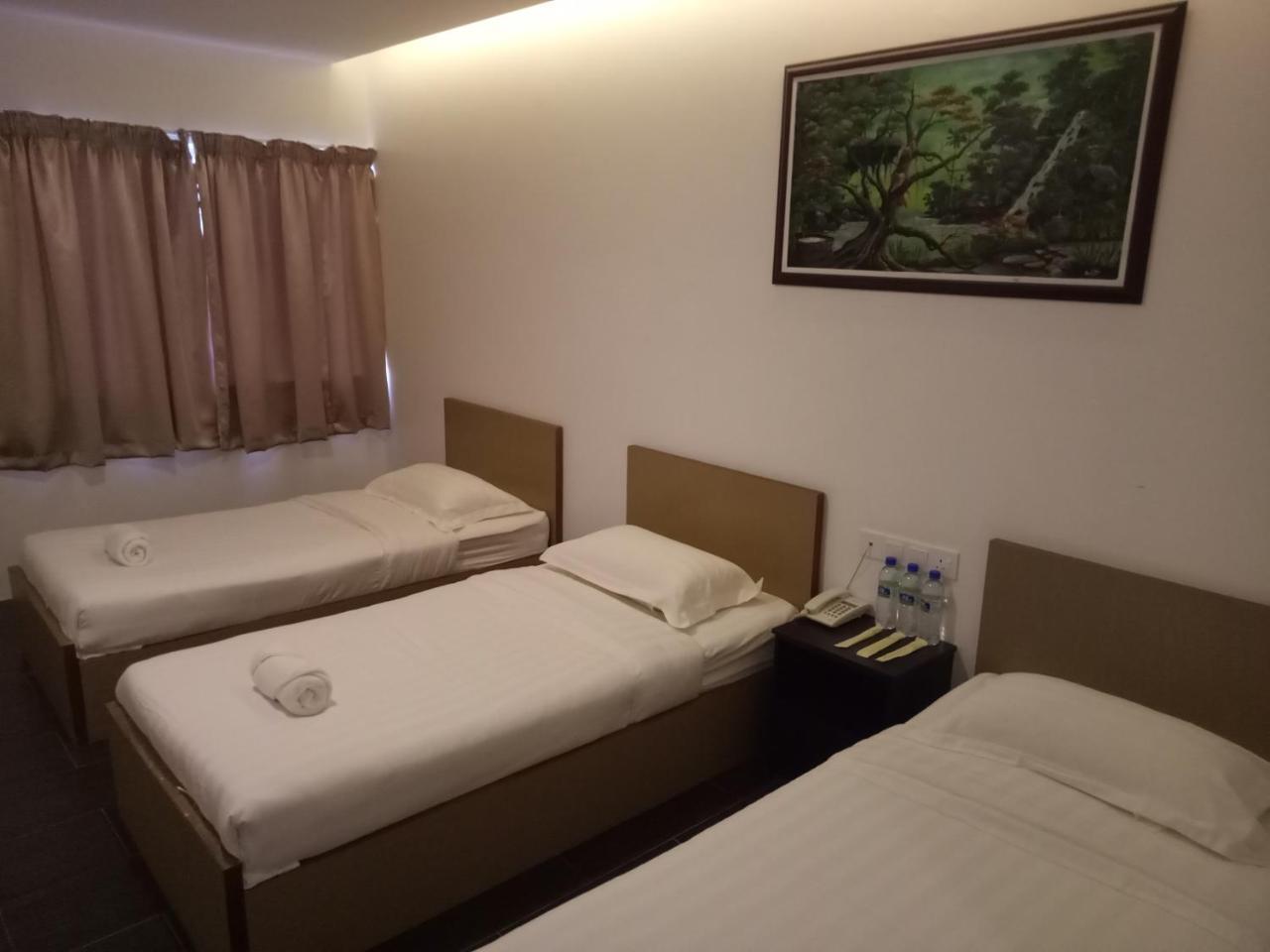 Hotel Sri Bernam Sabak Bernam Exteriör bild