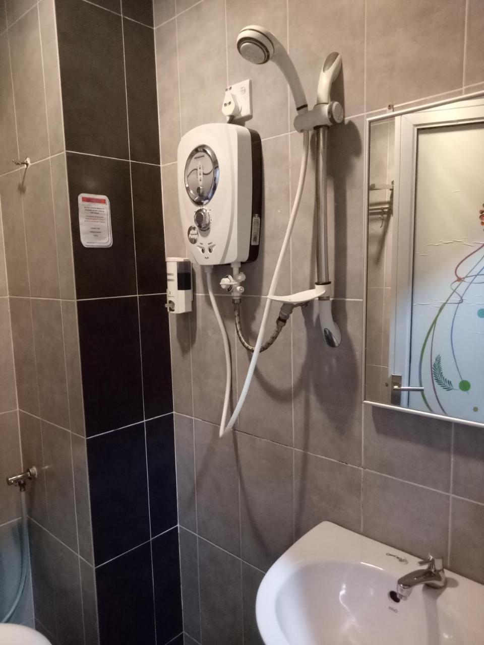 Hotel Sri Bernam Sabak Bernam Exteriör bild
