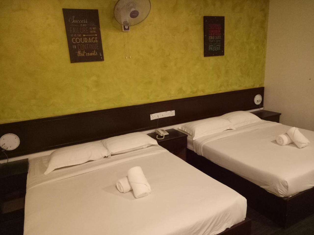 Hotel Sri Bernam Sabak Bernam Exteriör bild