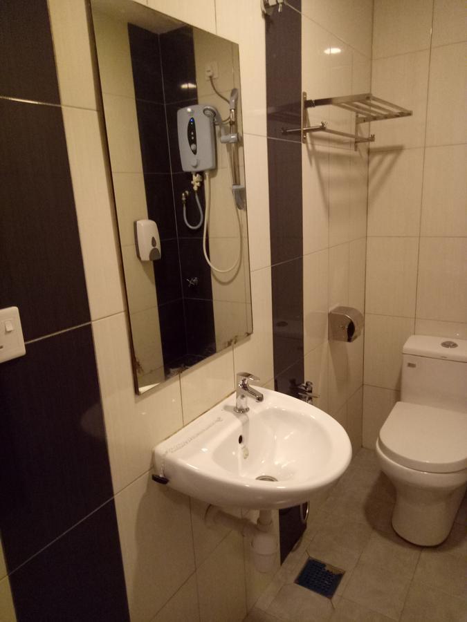 Hotel Sri Bernam Sabak Bernam Exteriör bild