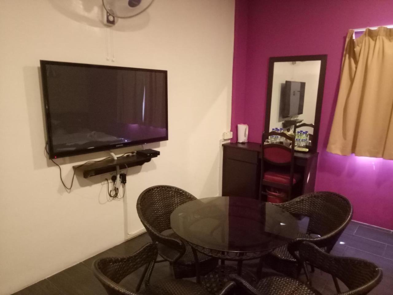 Hotel Sri Bernam Sabak Bernam Exteriör bild